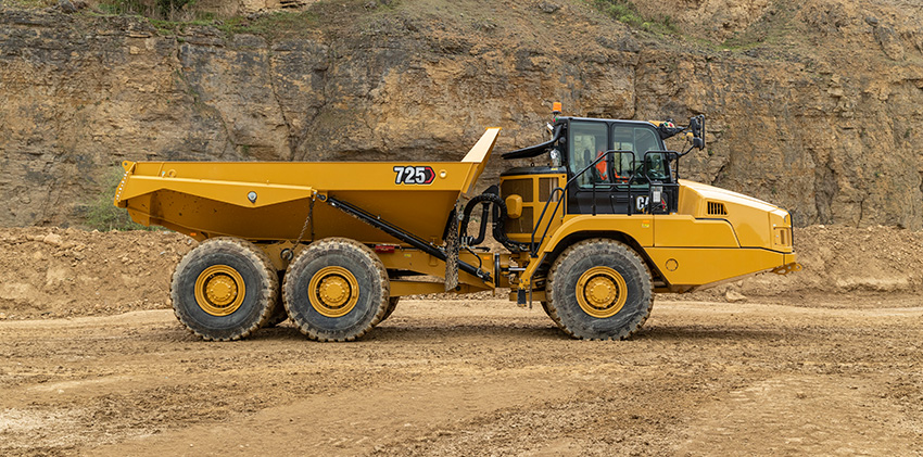 CAT 725 Off Highway Truck